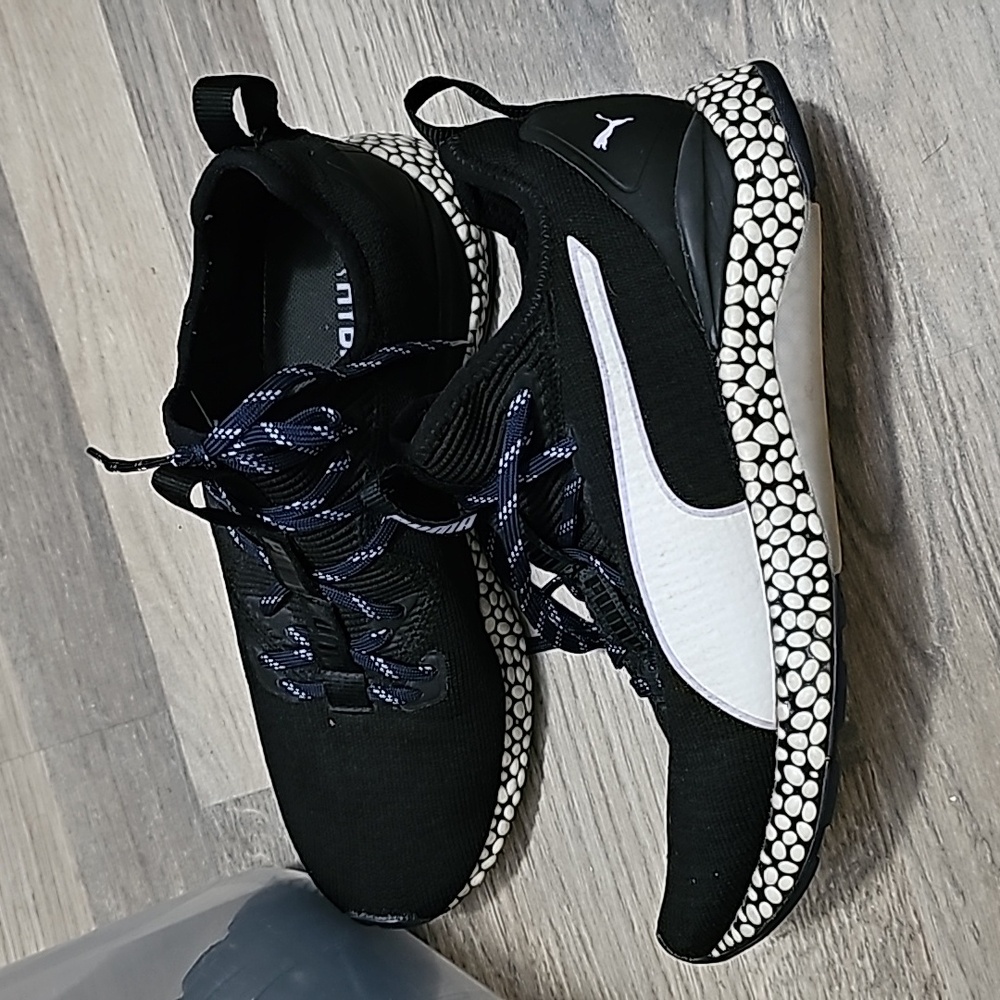 Puma hybrid size 9.5 womens